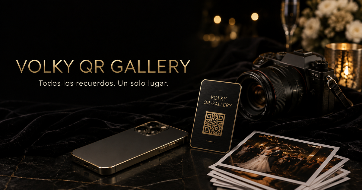 Cámara, teléfono y fotografías de una boda en una presentación negra y dorada